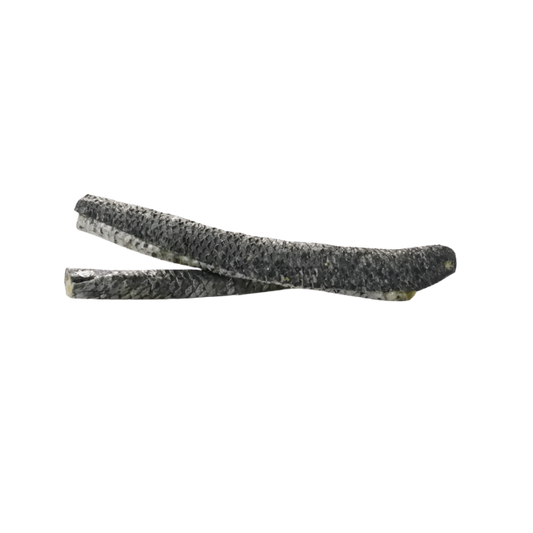 Freeze-dried salmon skin treat for pets